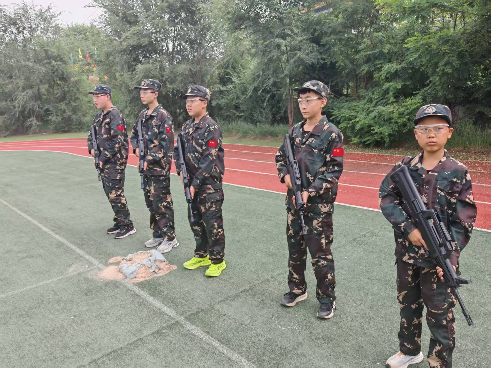 军事技能训练现场